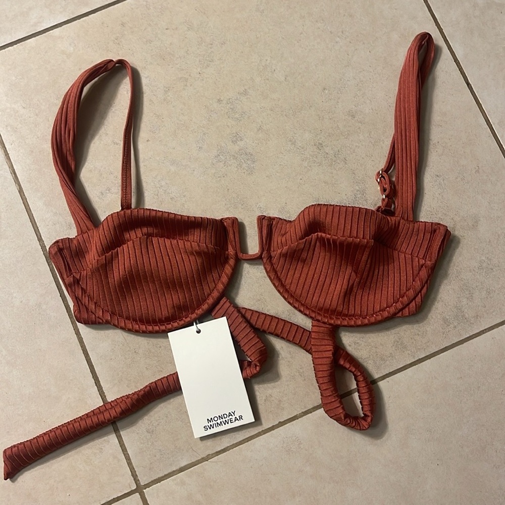 NWT Monday swimwear Cala Roja top small